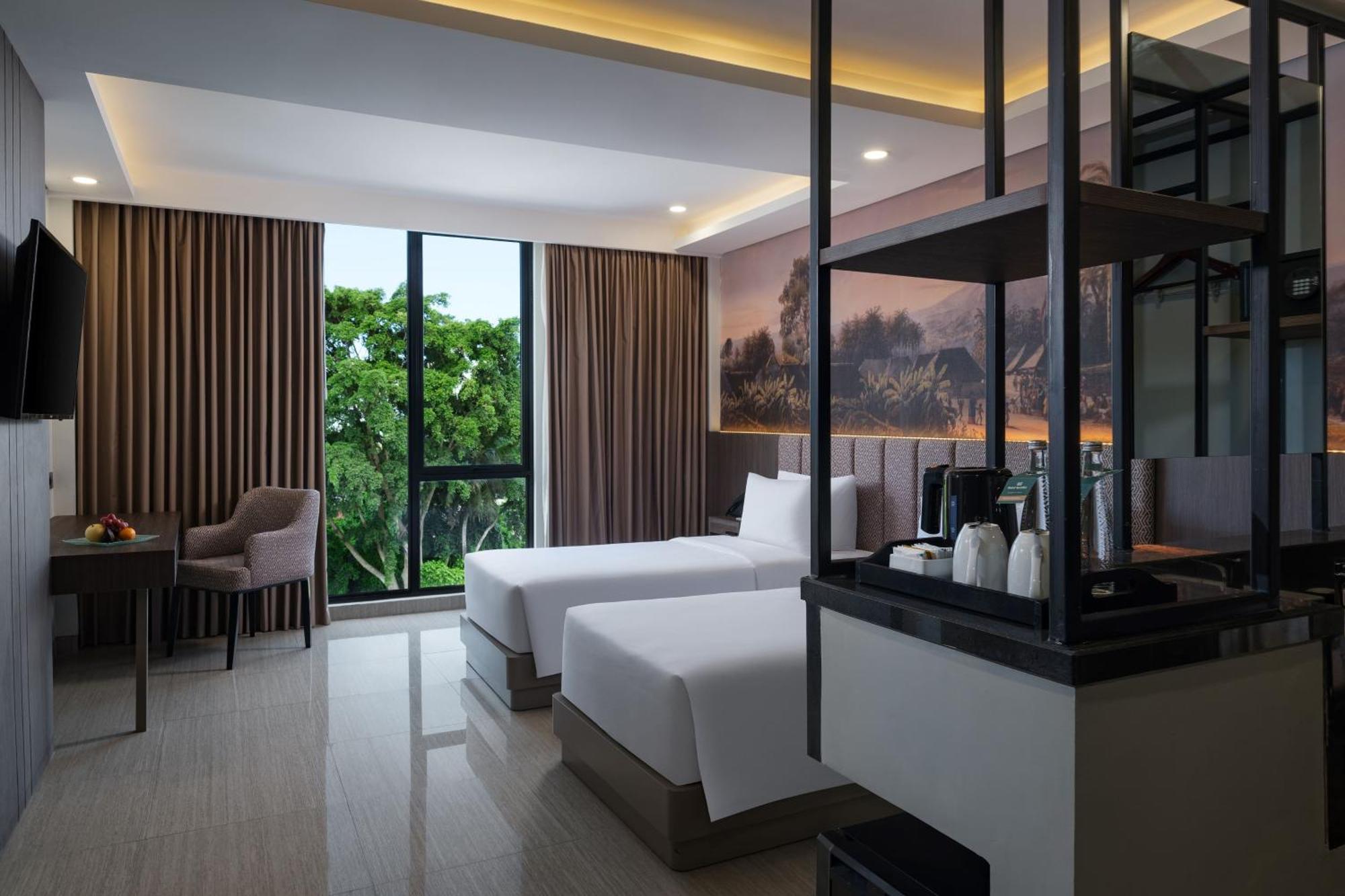 Hotel Santika Blitar Exterior foto